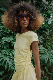 Robe asymétrique à fronces