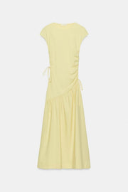 Robe asymétrique à fronces