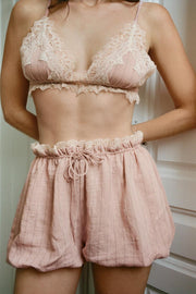 Short ballon à rayures et dentelle
