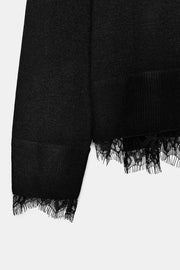 Pull en maille à détails en dentelle