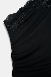 Robe à découpes en dentelle