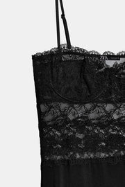Robe contrastée en dentelle
