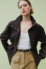 Veste à col montant taille réglable