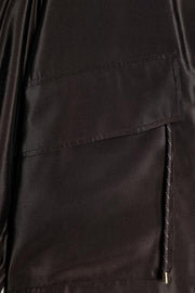 Veste à col montant taille réglable
