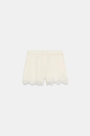 Short satiné en dentelle
