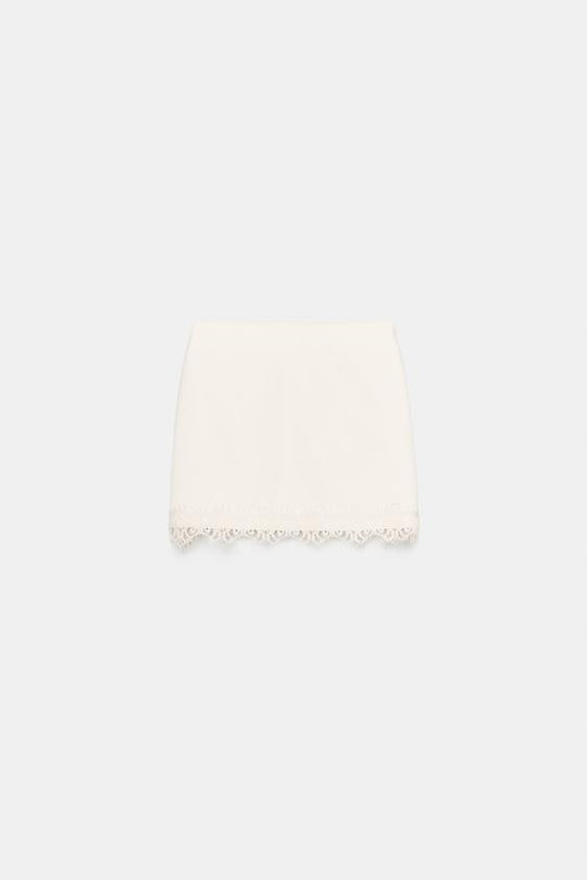 Jupe-culotte bas en dentelle
