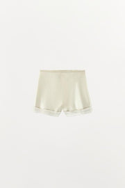Short en soie à dentelle