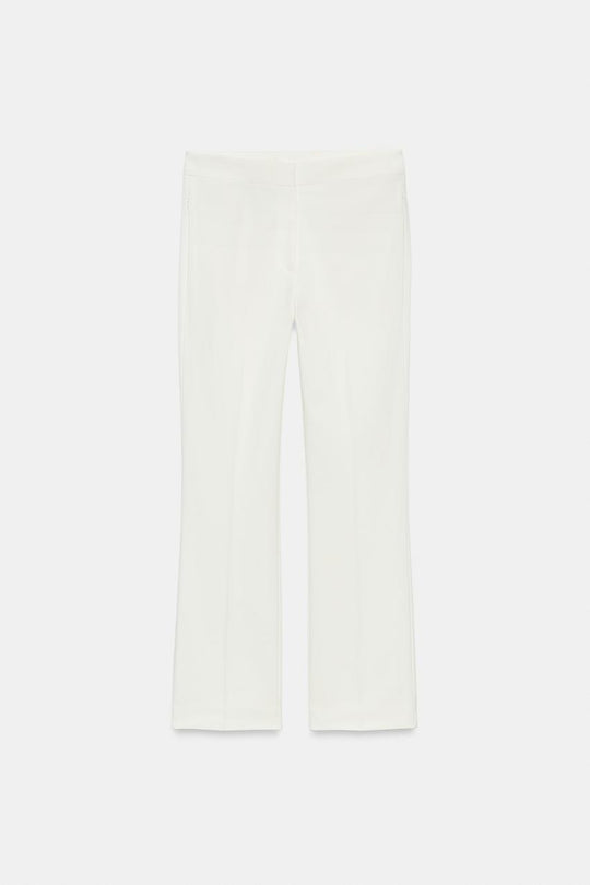 Pantalon légèrement évasé