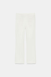 Pantalon légèrement évasé