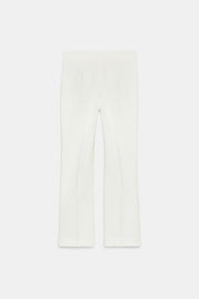 Pantalon légèrement évasé