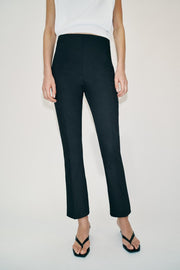 Pantalon légèrement évasé