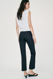 Pantalon légèrement évasé