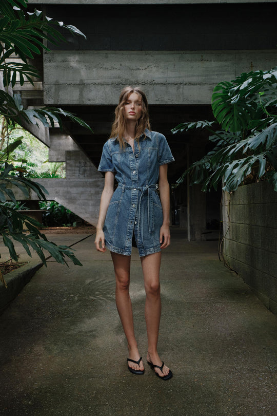 Robe Z1975 mini en denim avec ceinture