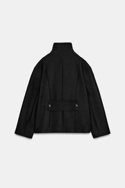 Manteau court en laine à col montant