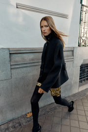 Manteau court en laine à col montant