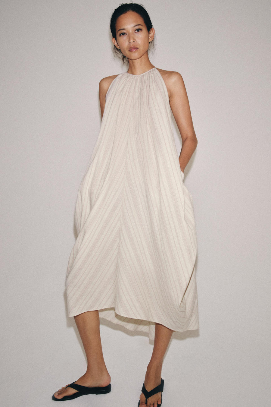 Robe dos-nu en lin ZW Collection