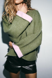 Pull en maille contrastée