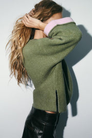 Pull en maille contrastée