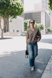 Pull doux en maille décolleté en V