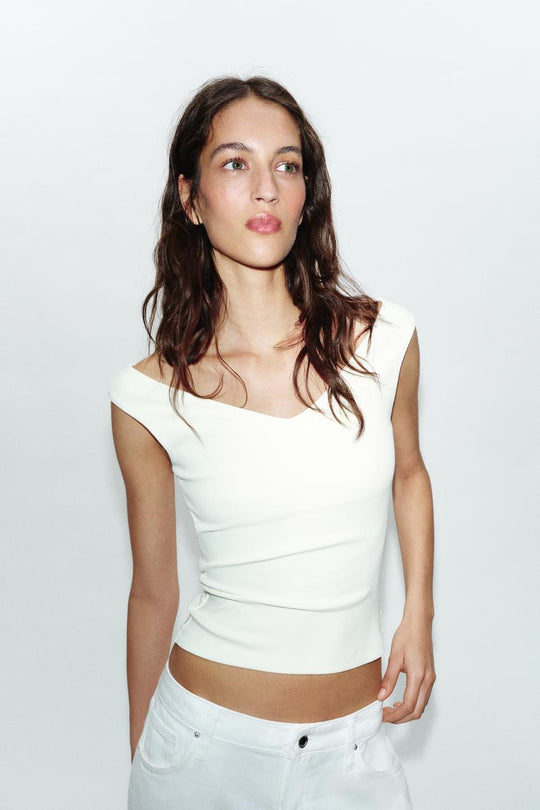 T-shirt à épaules dégagées
