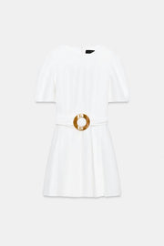 Robe courte avec ceinture