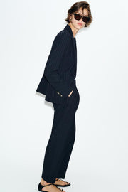Pantalon à fines rayures