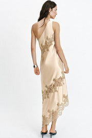 Robe nuisette asymétrique