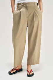 Pantalon taille basse à passants latéraux