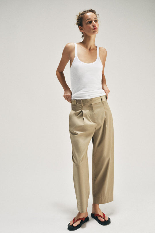 Pantalon taille basse à passants latéraux