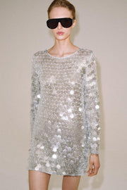 Robe courte en maille à sequins à perles