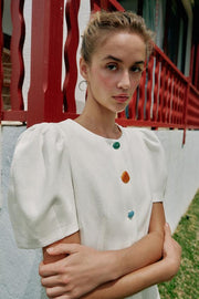 Robe courte à manches bouffantes