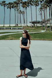 Robe midi en lin à dos ouvert