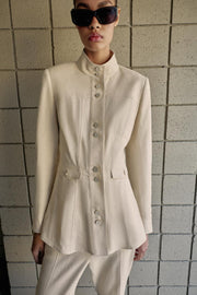 Veste cintrée à épaulettes en lin