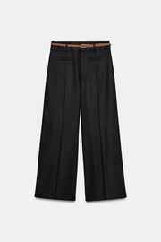 Pantalon-culotte en lin avec ceinture tressée
