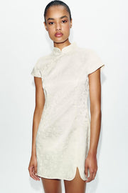 Robe courte en jacquard