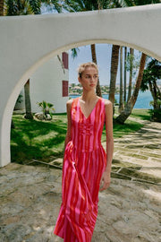 Robe à rayures à brandebourgs
