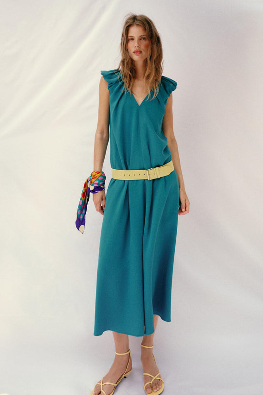 Robe longue à épaules marquées