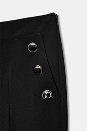 Pantalon coupe évasée à boutons