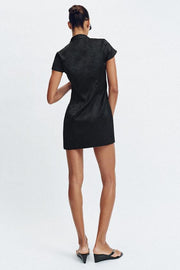 Robe courte en jacquard