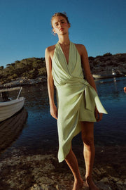 Robe asymétrique satinée avec nœud
