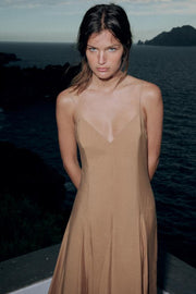 Robe midi fluide à bretelles