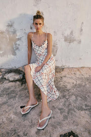 Robe midi à carreaux en lin
