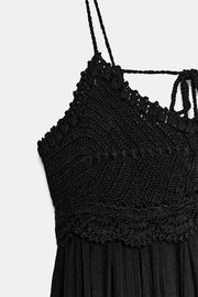 Robe longue contrastée en maille au crochet