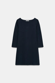 Robe courte à col bateau