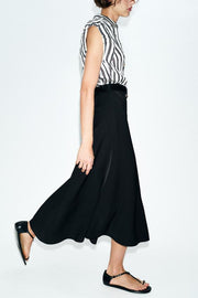Robe midi contrastée à rayures avec ceinture