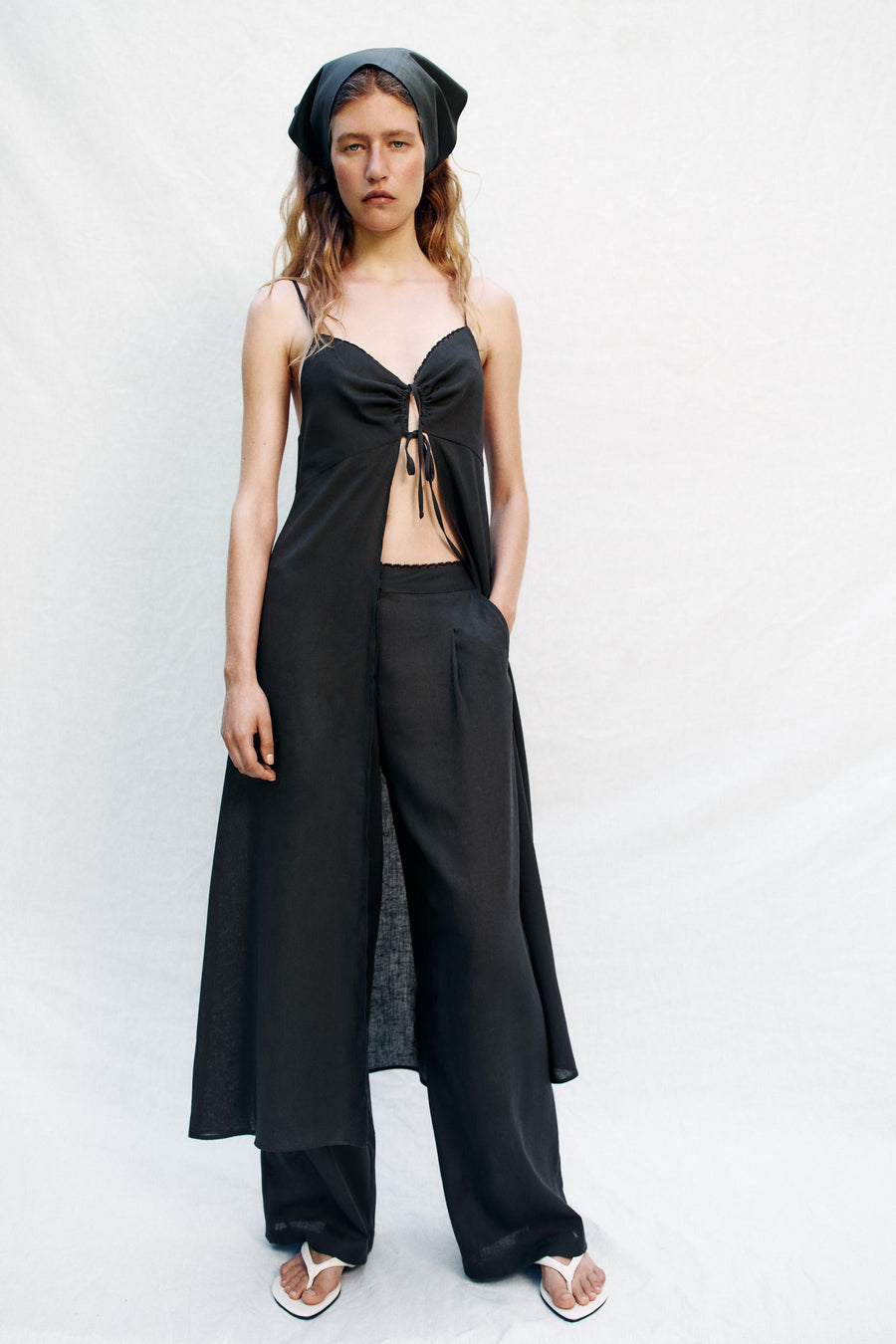 Pantalon droit en lin à dentelle