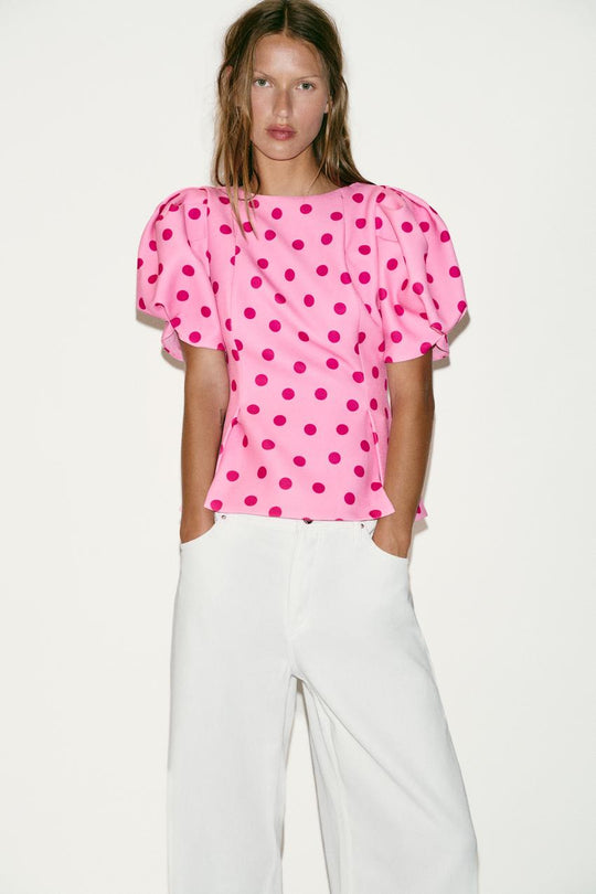 Top à pois à manches bouffantes
