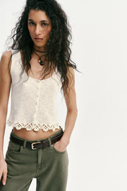 Top en maille à bas crocheté