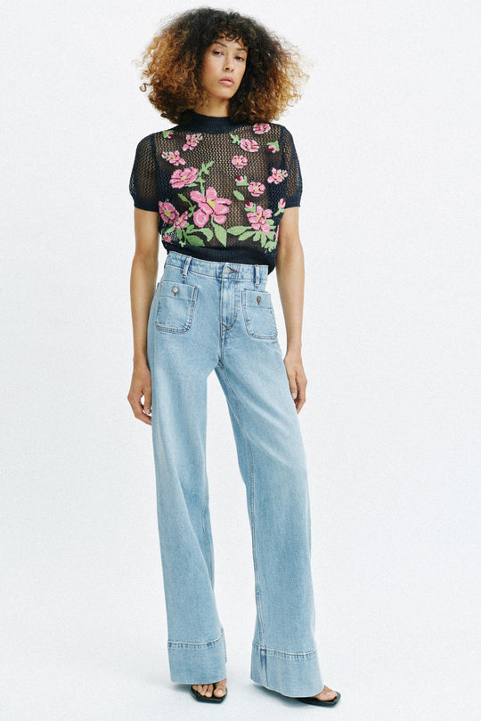 Top en maille à fleurs brodées
