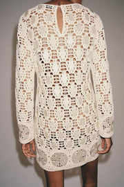 Robe en maille ajourée à perles
